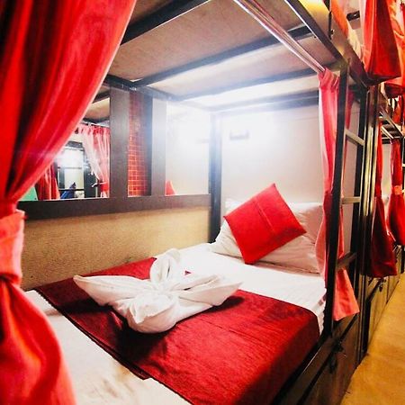 Town Hostel Mumbai - Ac Dormitory Екстериор снимка