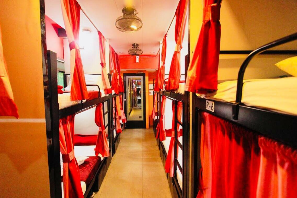 Town Hostel Mumbai - Ac Dormitory Екстериор снимка